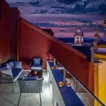 Moon & Sun Hotel