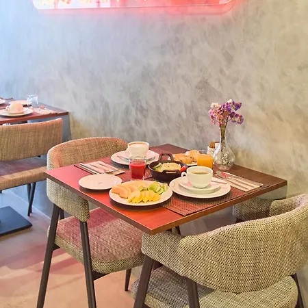 Hotell Moon & Sun 4*