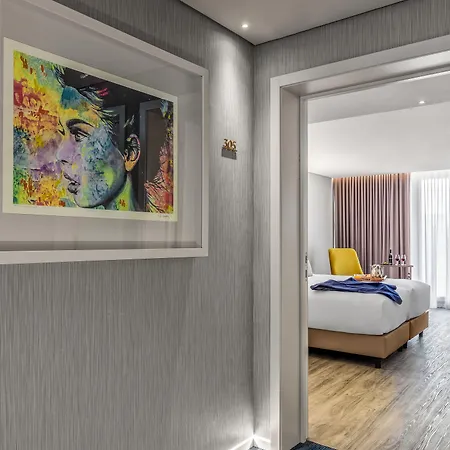 Hotel Moon & Sun