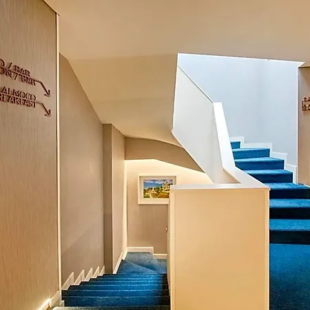 Moon & Sun Hotel 4*