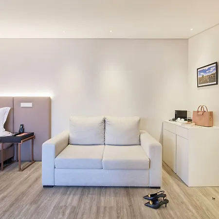 Hotell Moon & Sun 4*